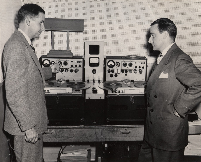 Mullin and MacKenzie in front of the two Magnetphons used to record the Crosby show. It may have been taken in summer of 1947 when MacKenzie met Jack for the first demo. (Mullin)