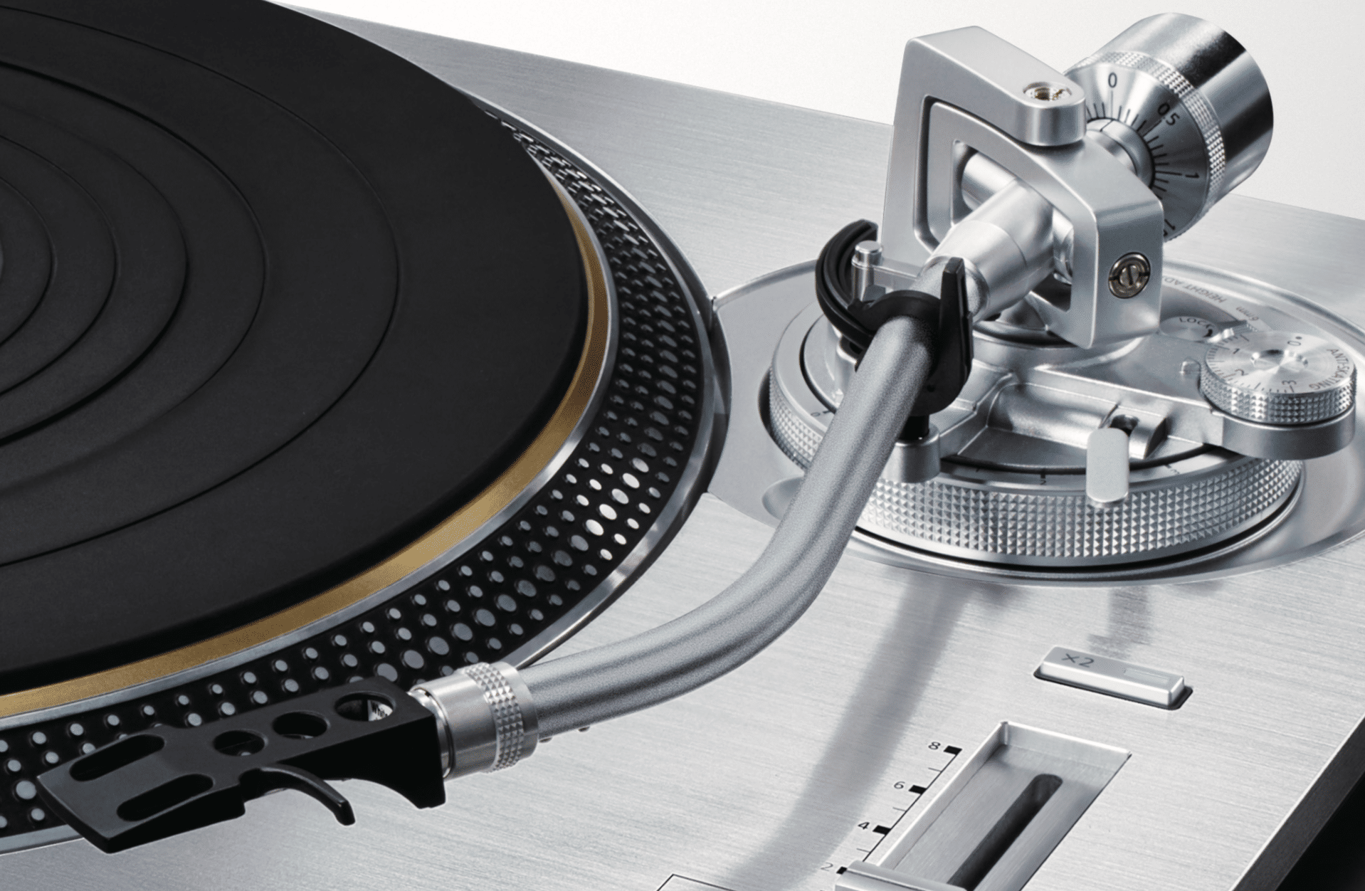 Technics SL-1200G turntable