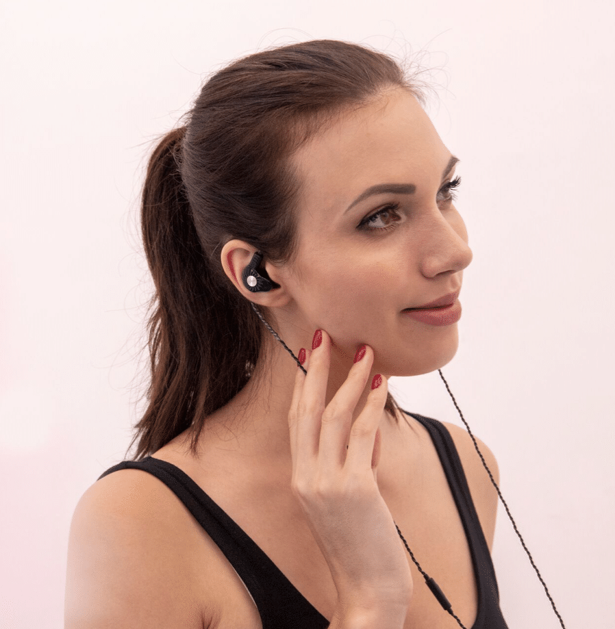 RX8 dual driver in-ear earphones from RevoNext 