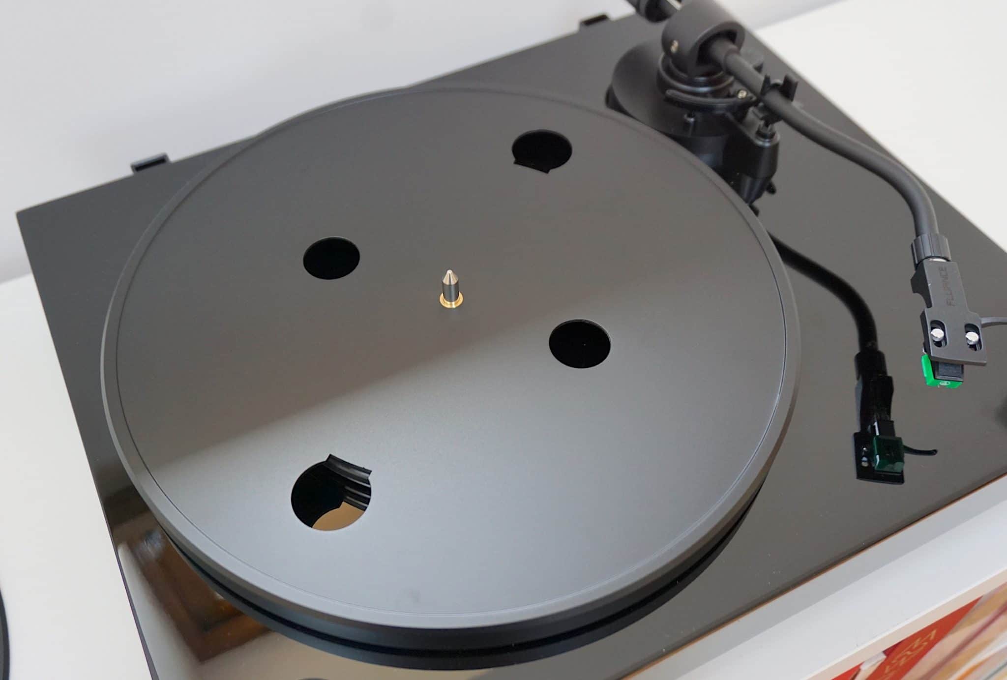 RT81 Turntable From Fluance