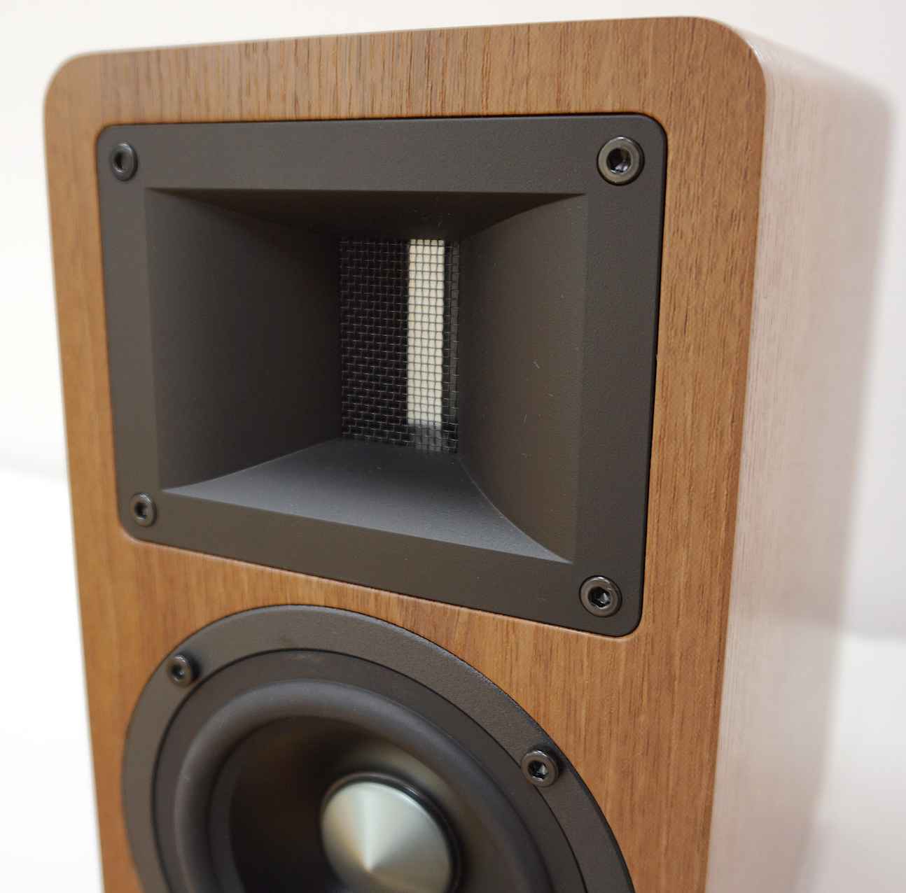 A80 Powered Speakers From Airpulse - The Audiophile Man