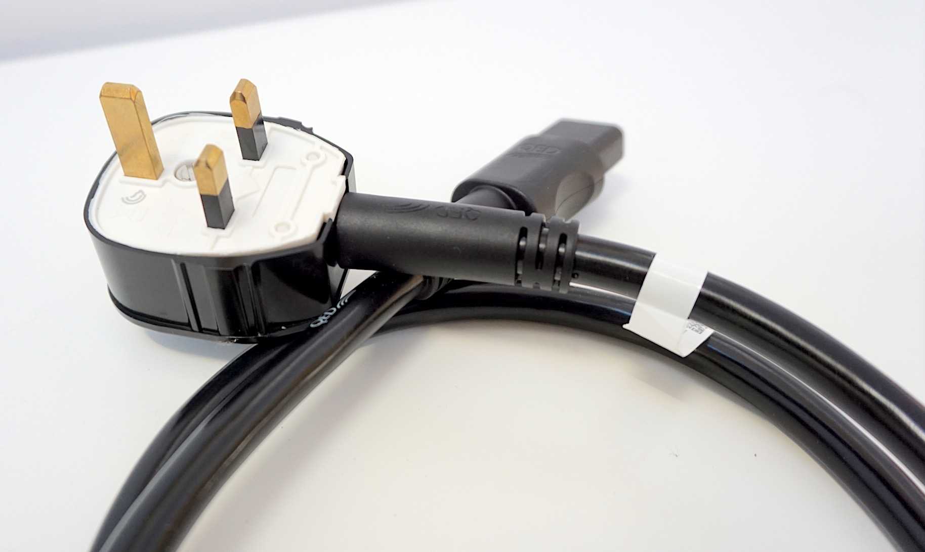 XT3 MAINS CABLE FROM QED