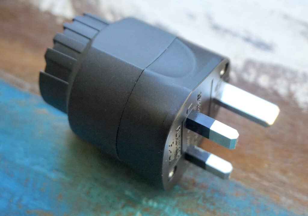 NCF CLEAR LINE MAINS CONNECTOR FROM FURUTECH