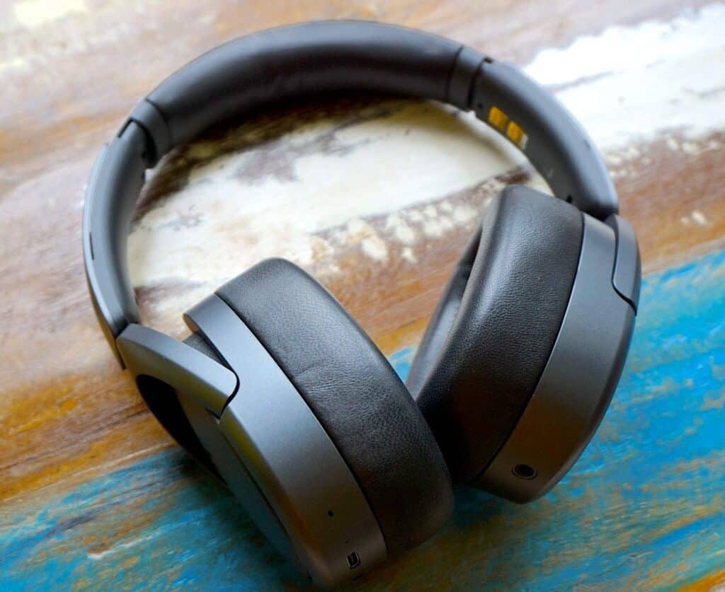 SPIRIT S5 HEADPHONES FROM STAX