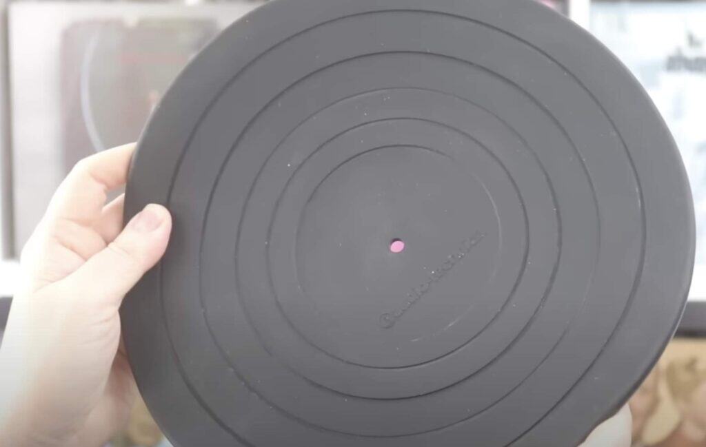 SERENE PLATTER MAT FROM STACK AUDIO