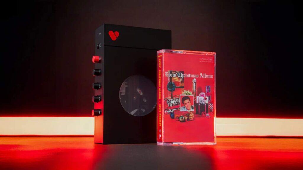ELVIS CASSETTE PLAYER & XMAS ALBUM