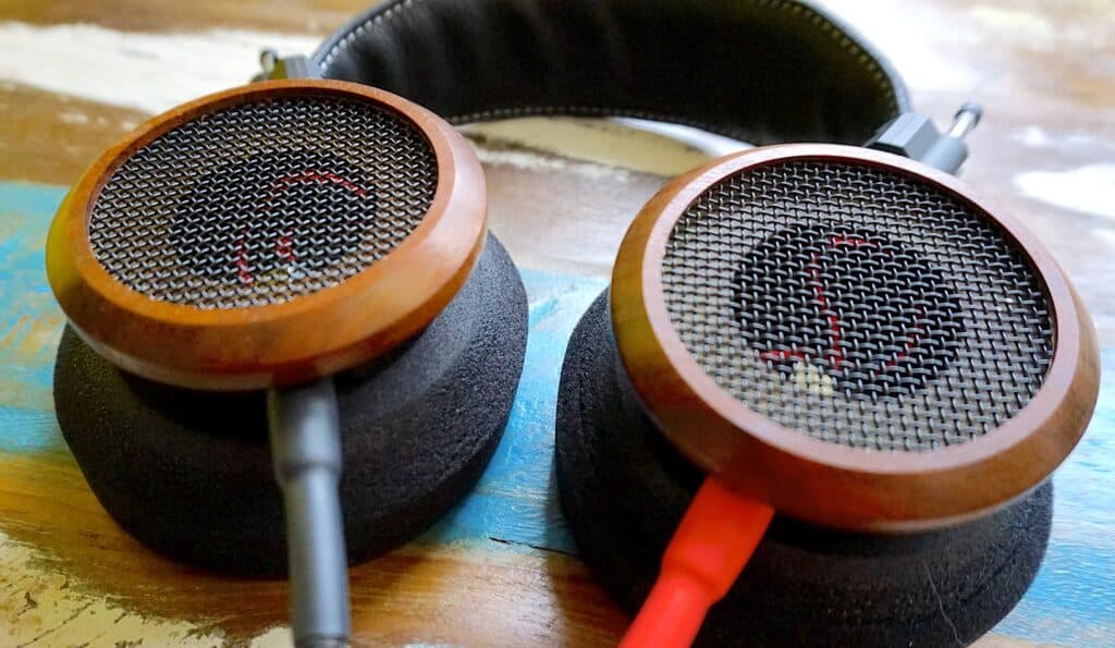 S950 HEADPHONES FROM GRADO