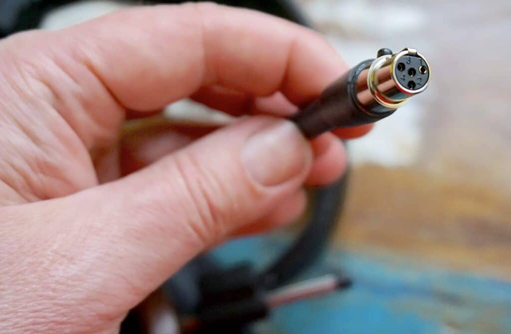 S950 HEADPHONES FROM GRADO