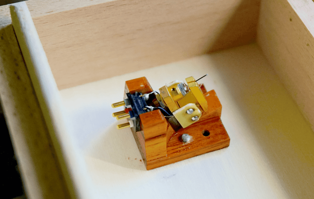 VAN DEN HUL CRIMSON ELITE XGW 