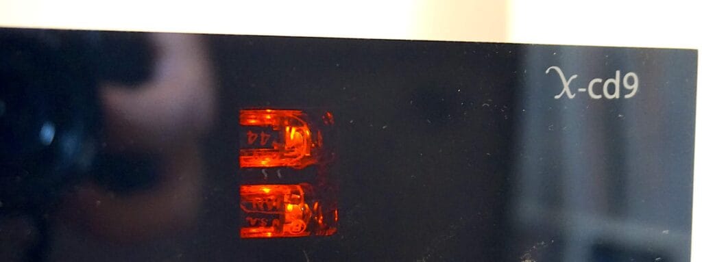 X-CD9 CD PLAYER FROM ADVANCE PARIS