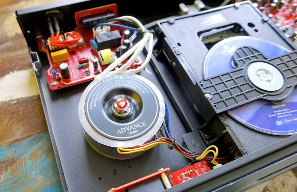 X-CD9 CD PLAYER FROM ADVANCE PARIS