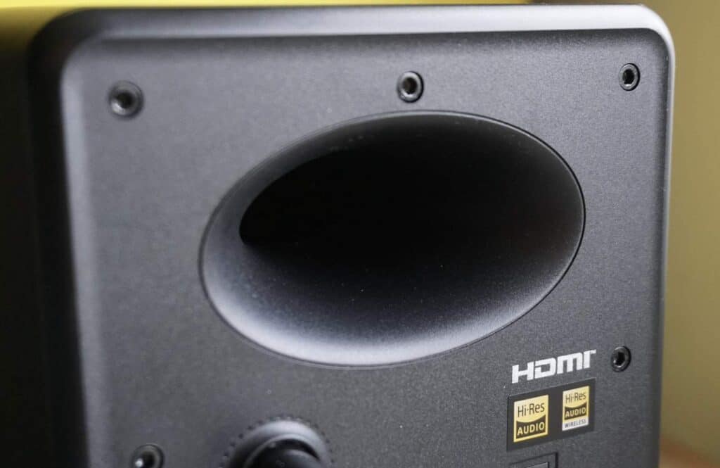 M90 SPEAKERS FROM EDIFIER