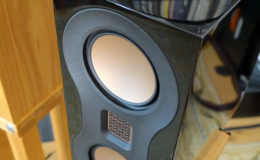 STUDIO 89 SPEAKERS FROM MONITOR AUDIO