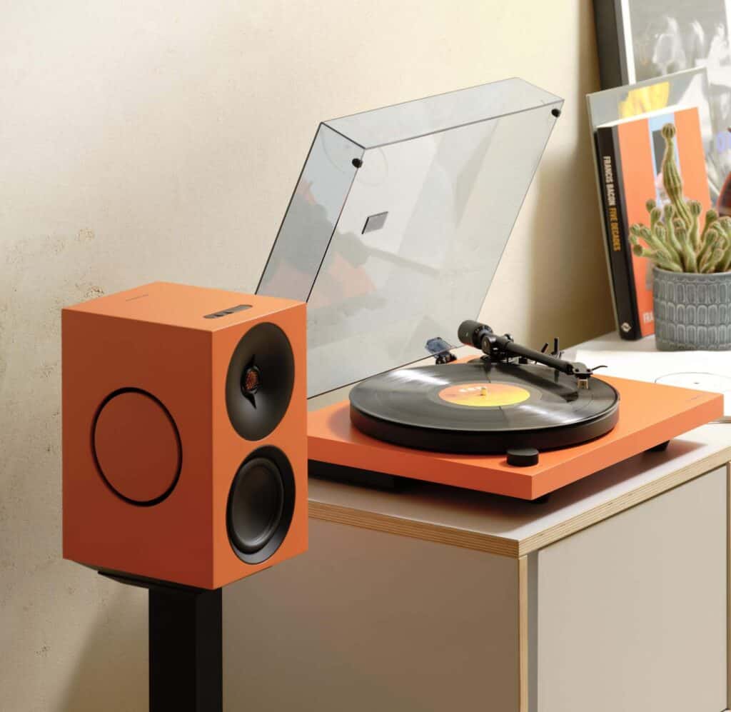 SPIRA TURNTABLE FROM CAMBRIDGE